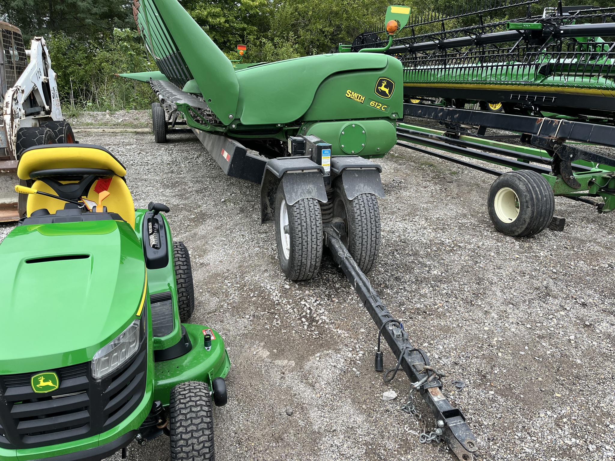 Used -- MD Products MD-32 Header carts at Koenig Equipment in Rushville, IN - PhotoXL3