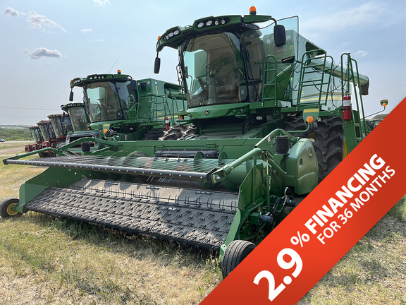 Photo of a 2014 John Deere S680