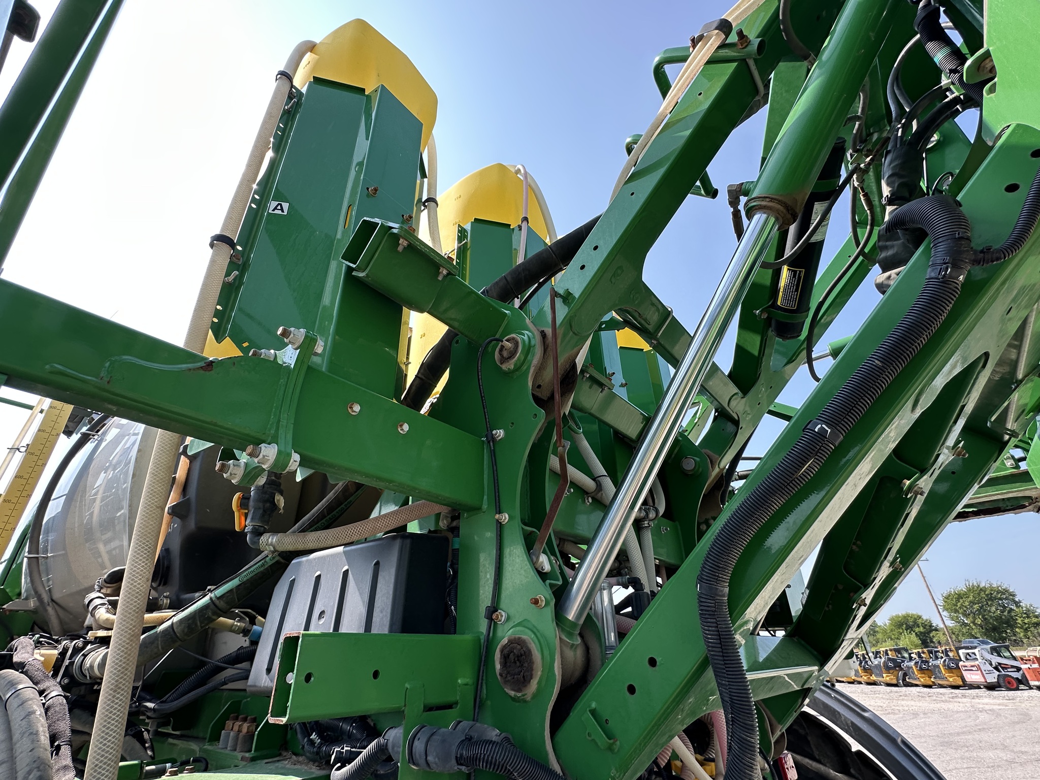 2017 John Deere R4038 Image 15