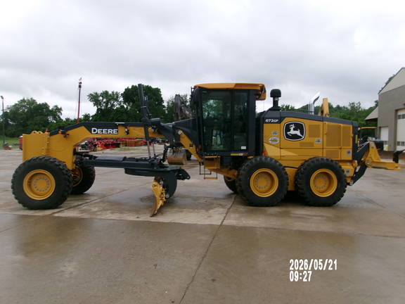 Photo of a 2024 John Deere 672G
