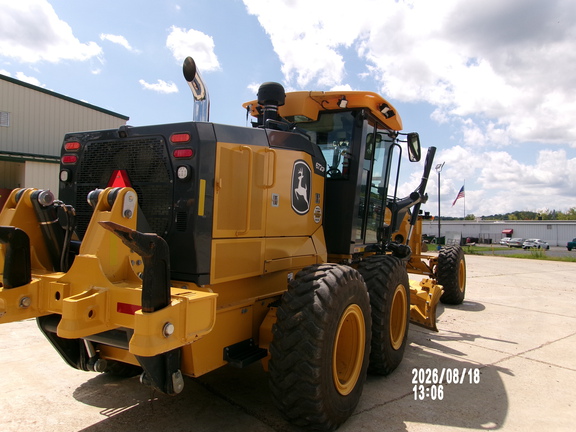 2024 John Deere 672G