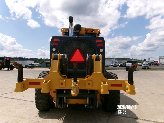 2024 John Deere 672G