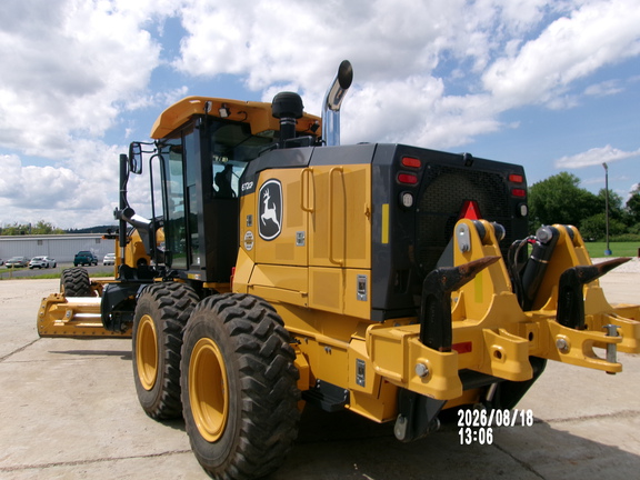 2024 John Deere 672G