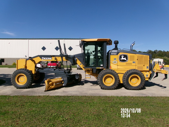 Photo of 2024 John Deere 672G