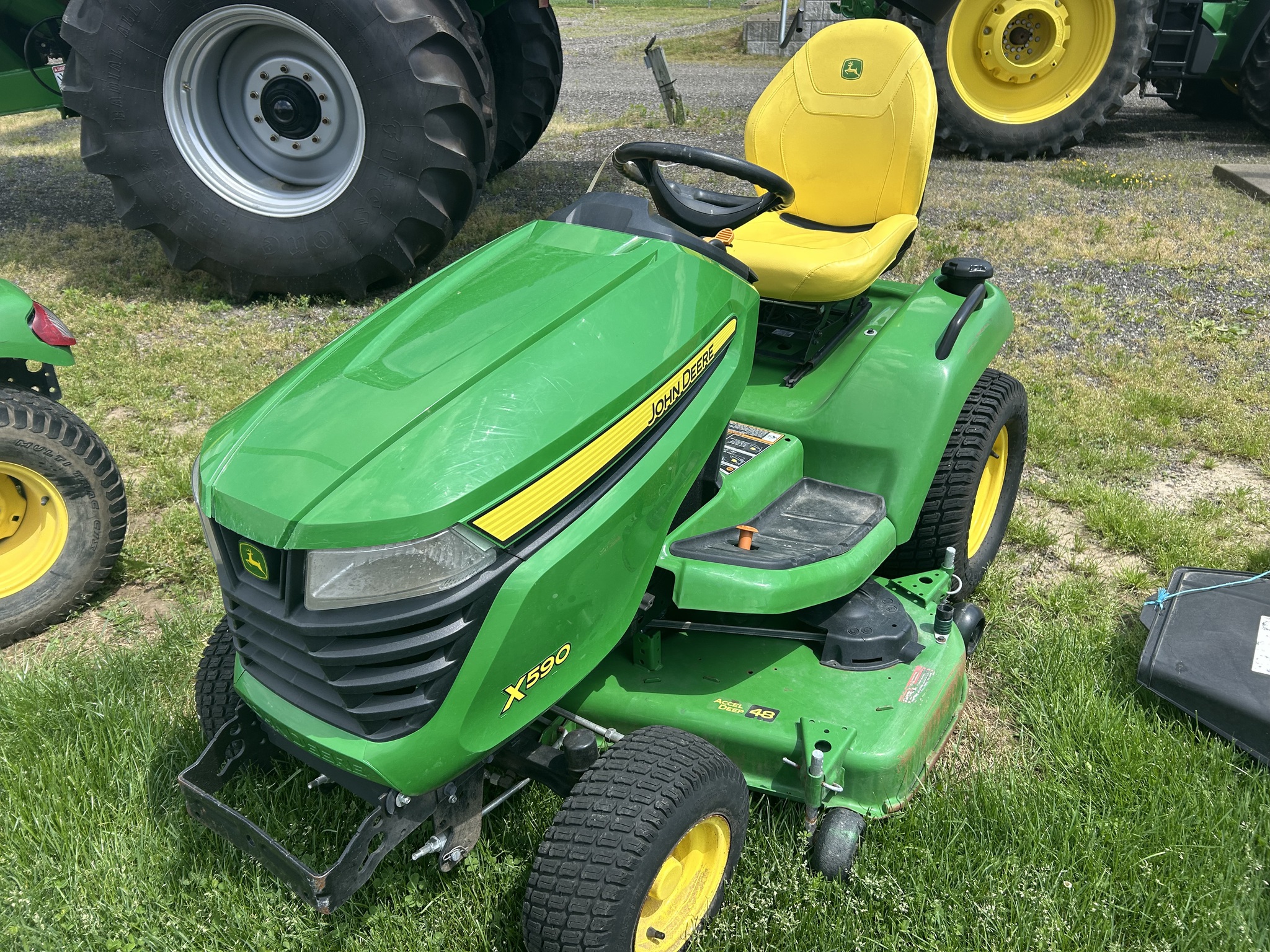 2023 John Deere X590 Image 1