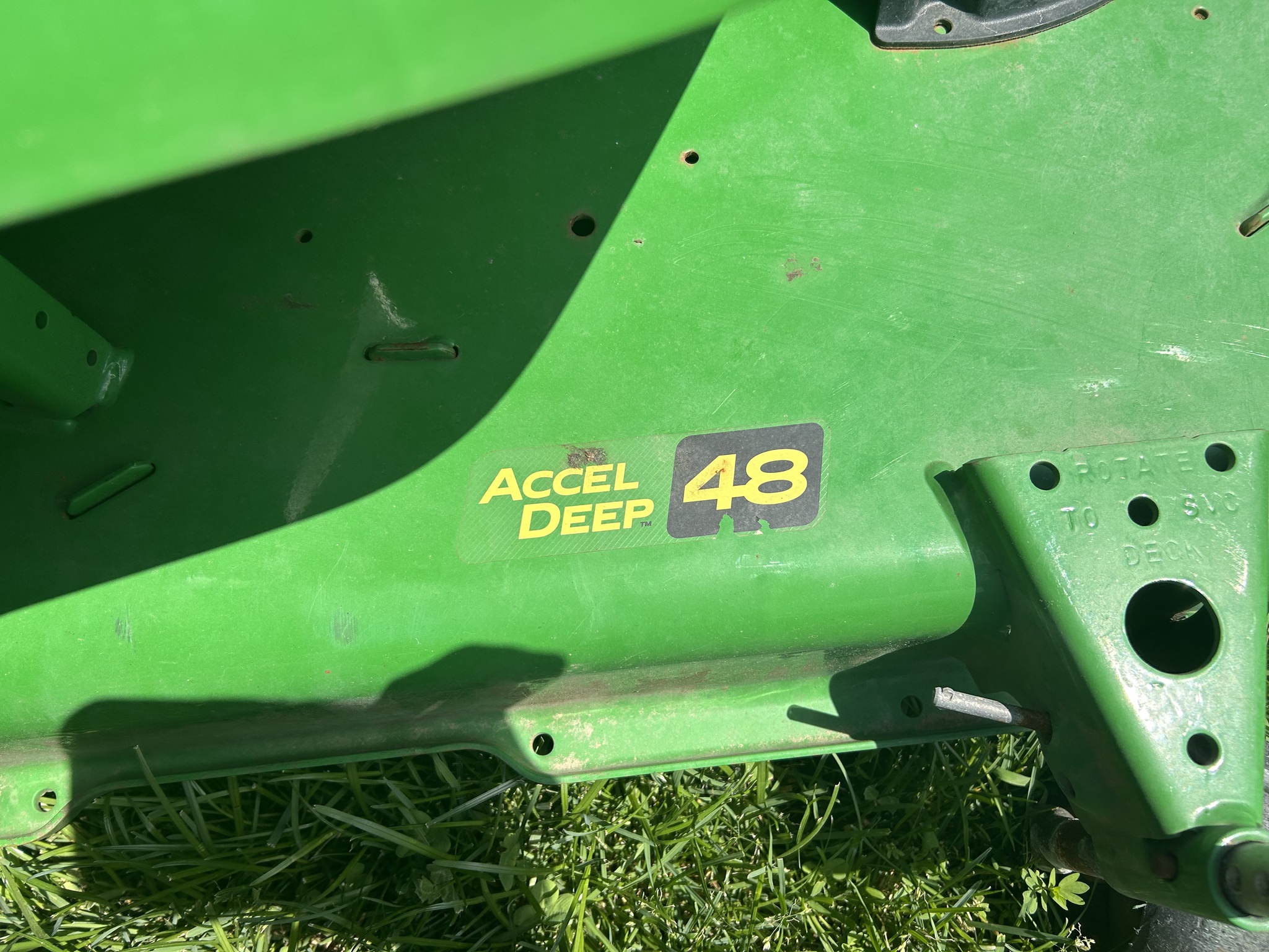 2023 John Deere X590 Image 8
