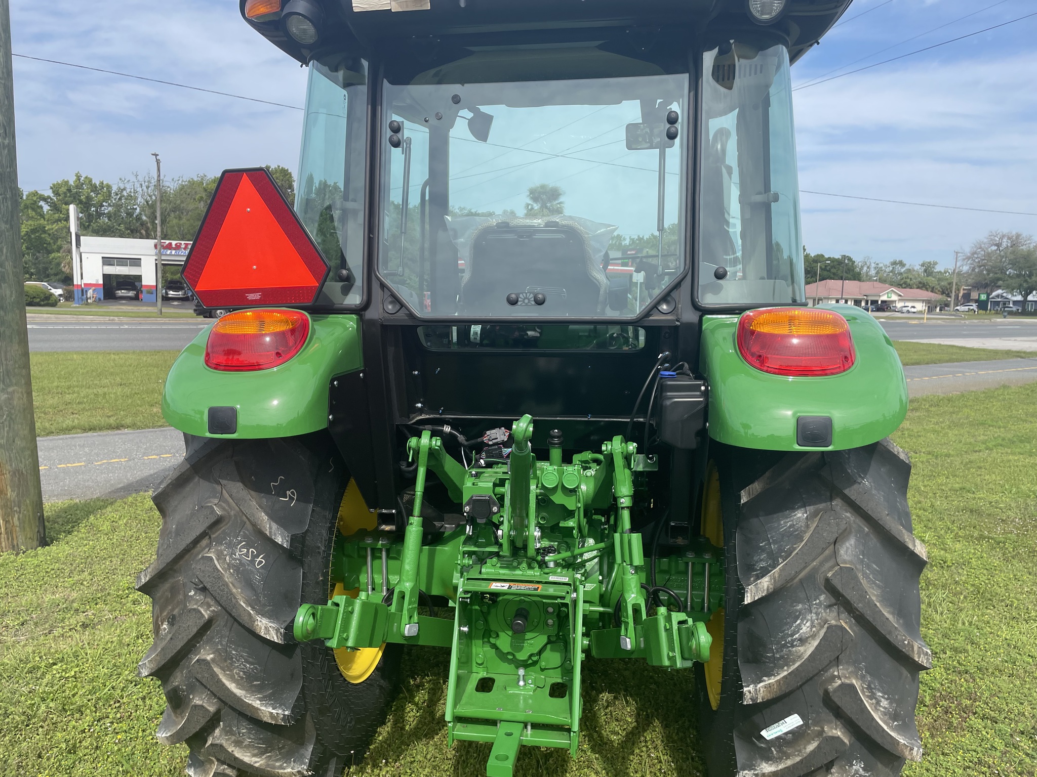 2024 John Deere 5060E Image 7