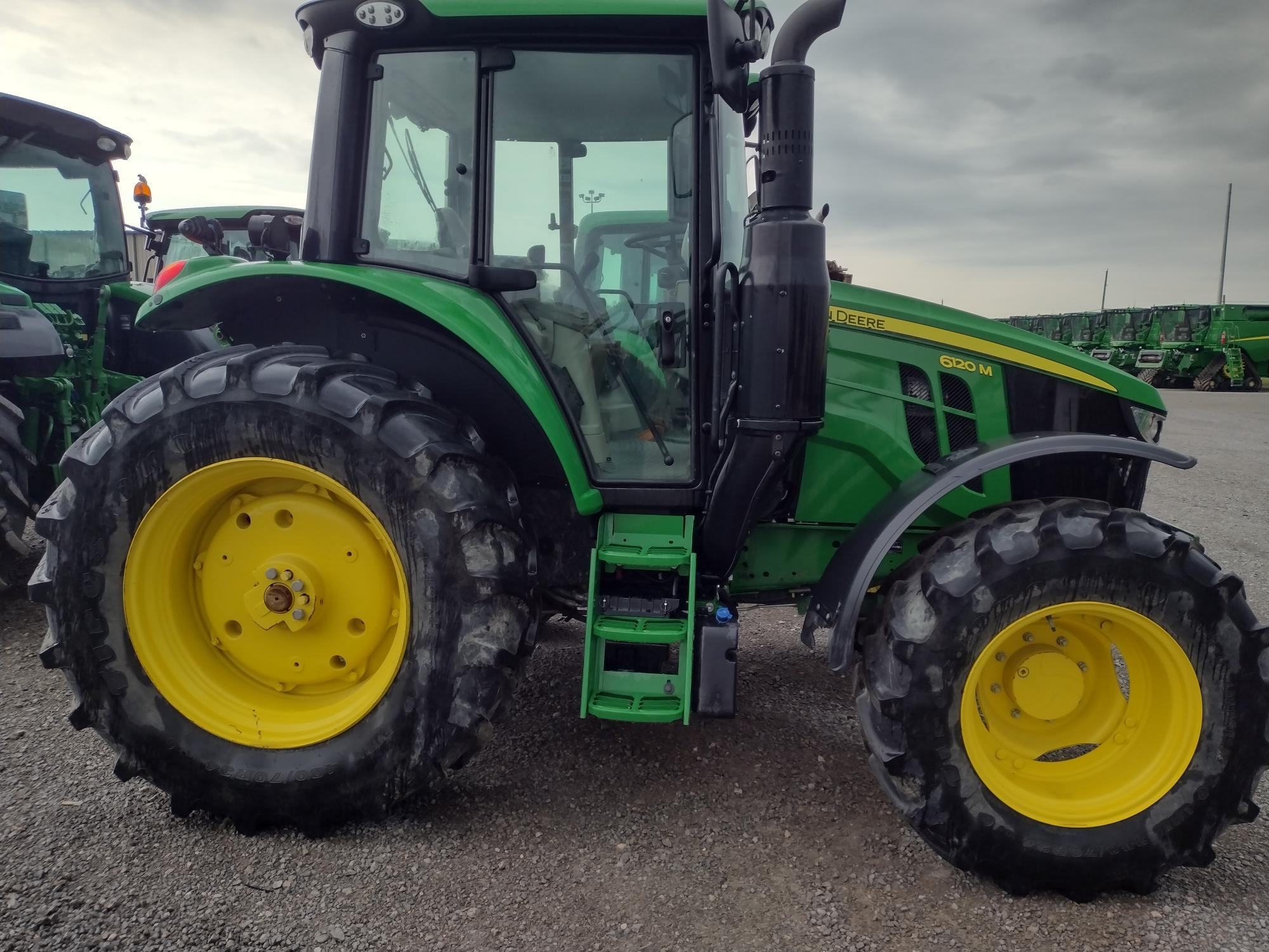 2022 John Deere 6120M Image 3