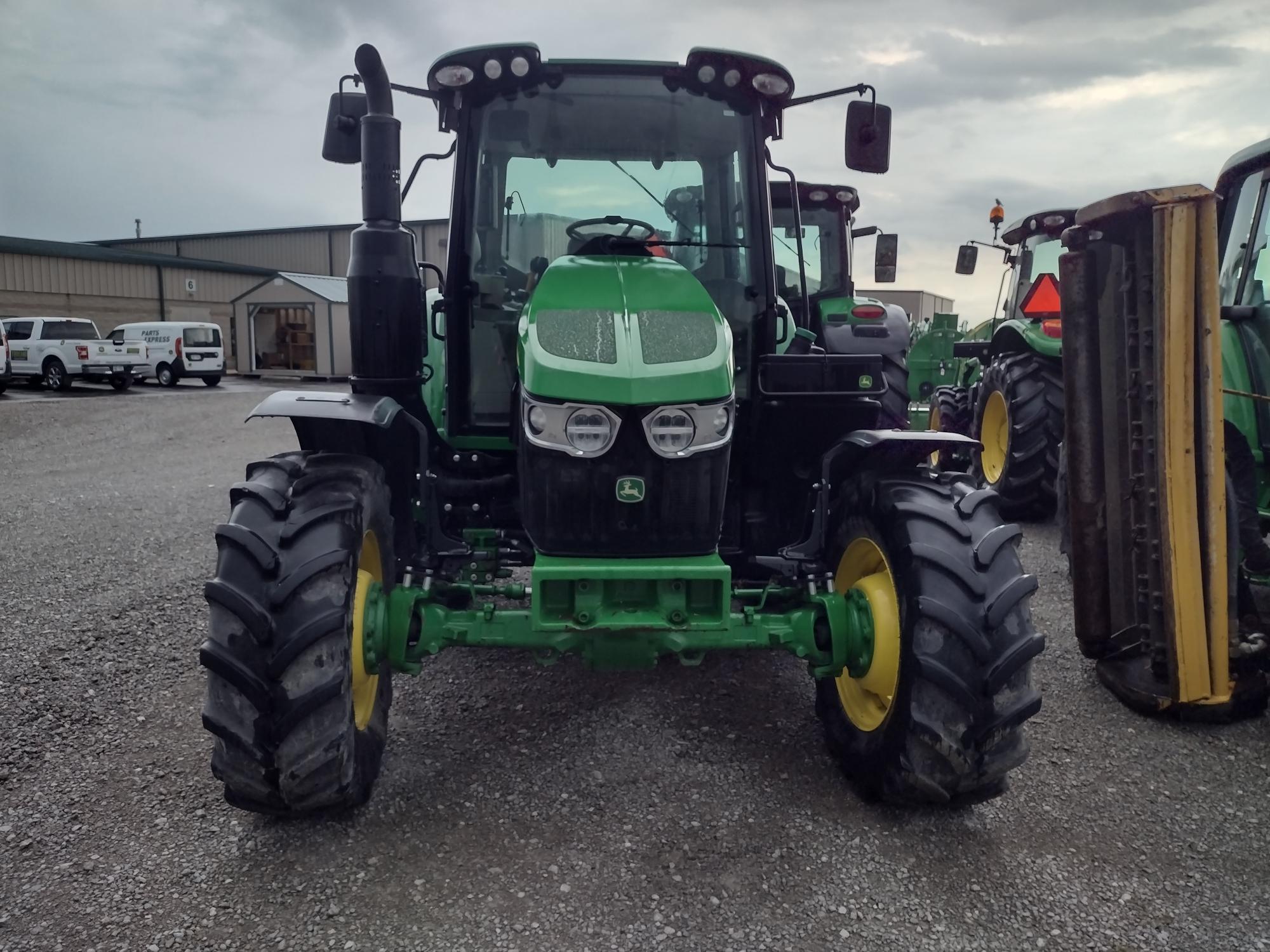 2022 John Deere 6120M Image 2