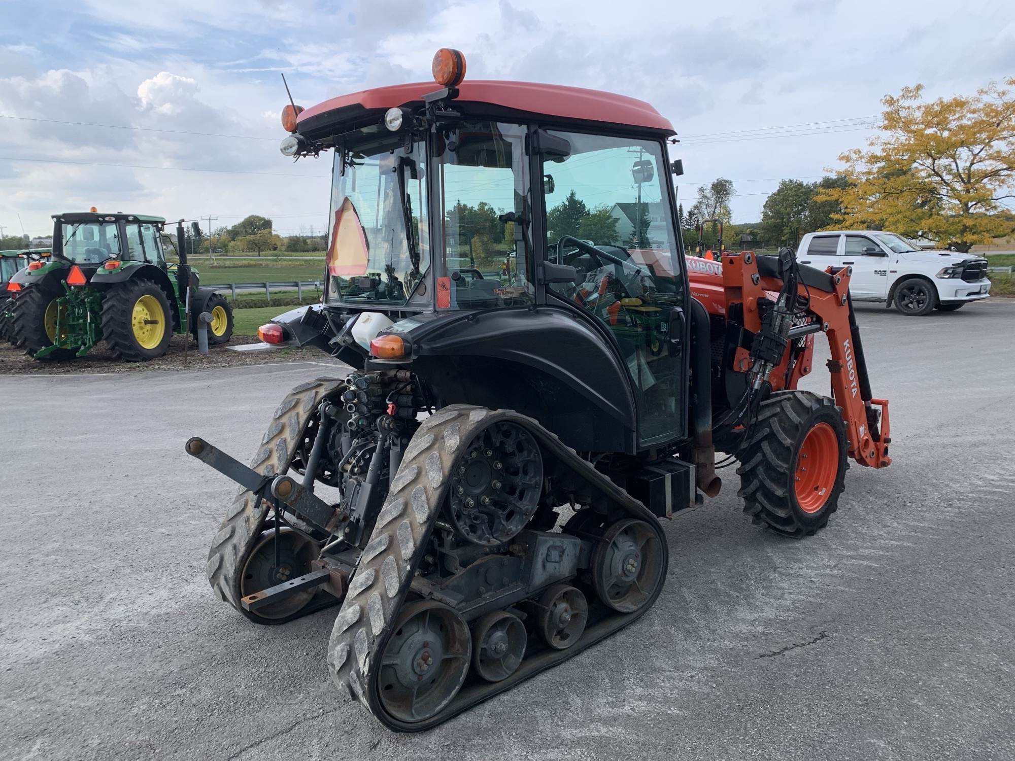 2018 Kubota M5-091 Image 2