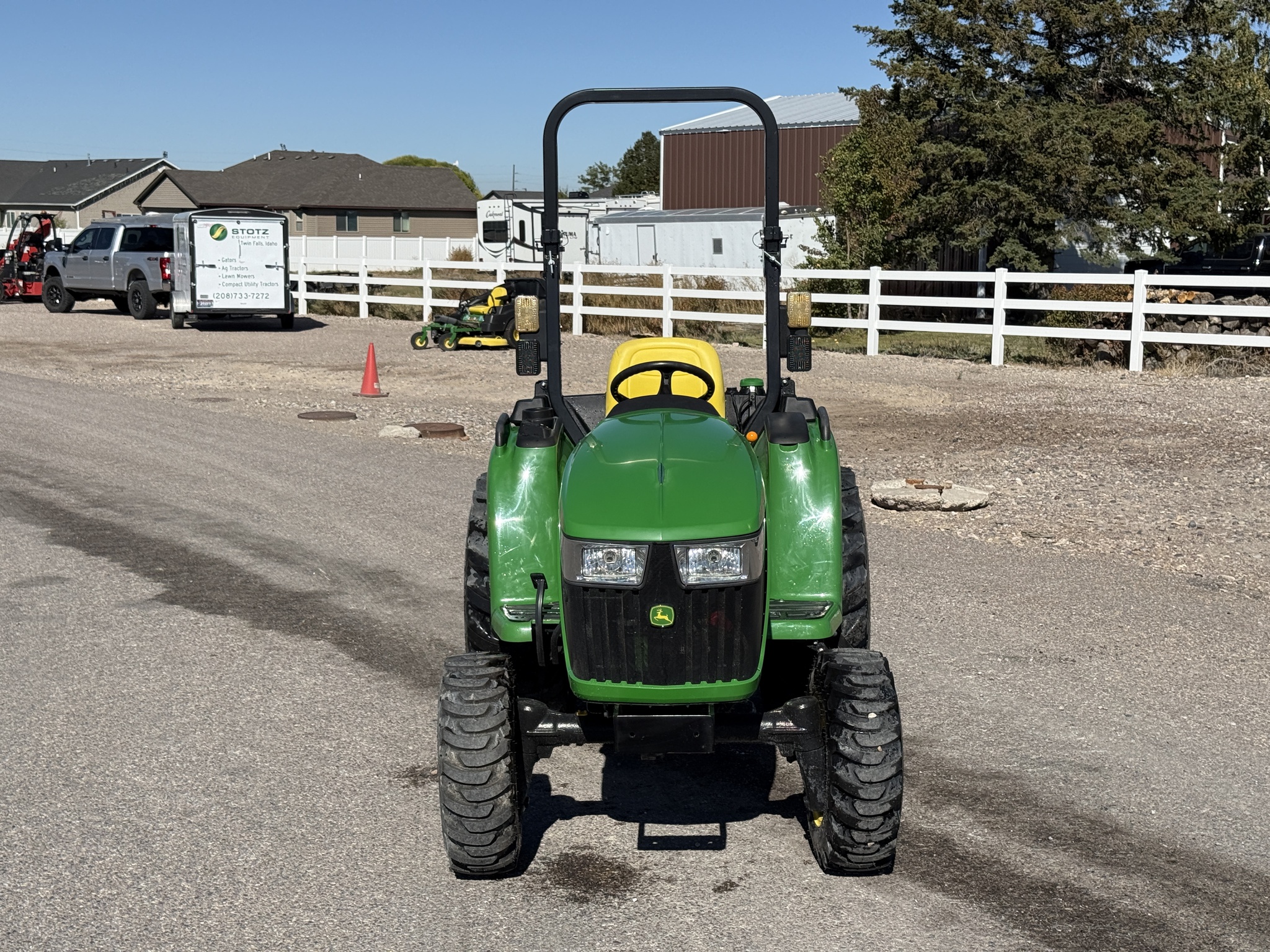 2023 John Deere 3038E Image 8