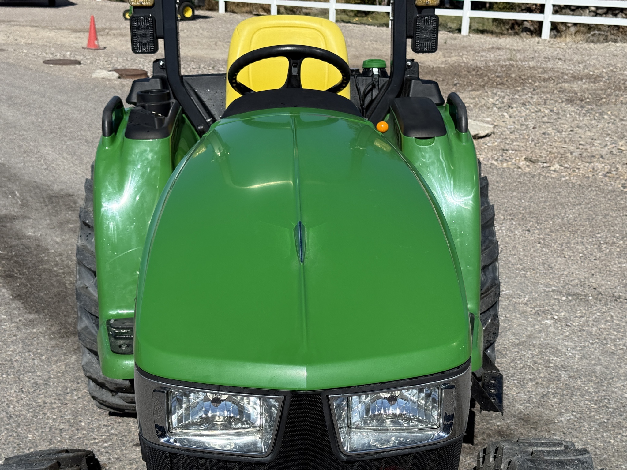 2023 John Deere 3038E Image 20