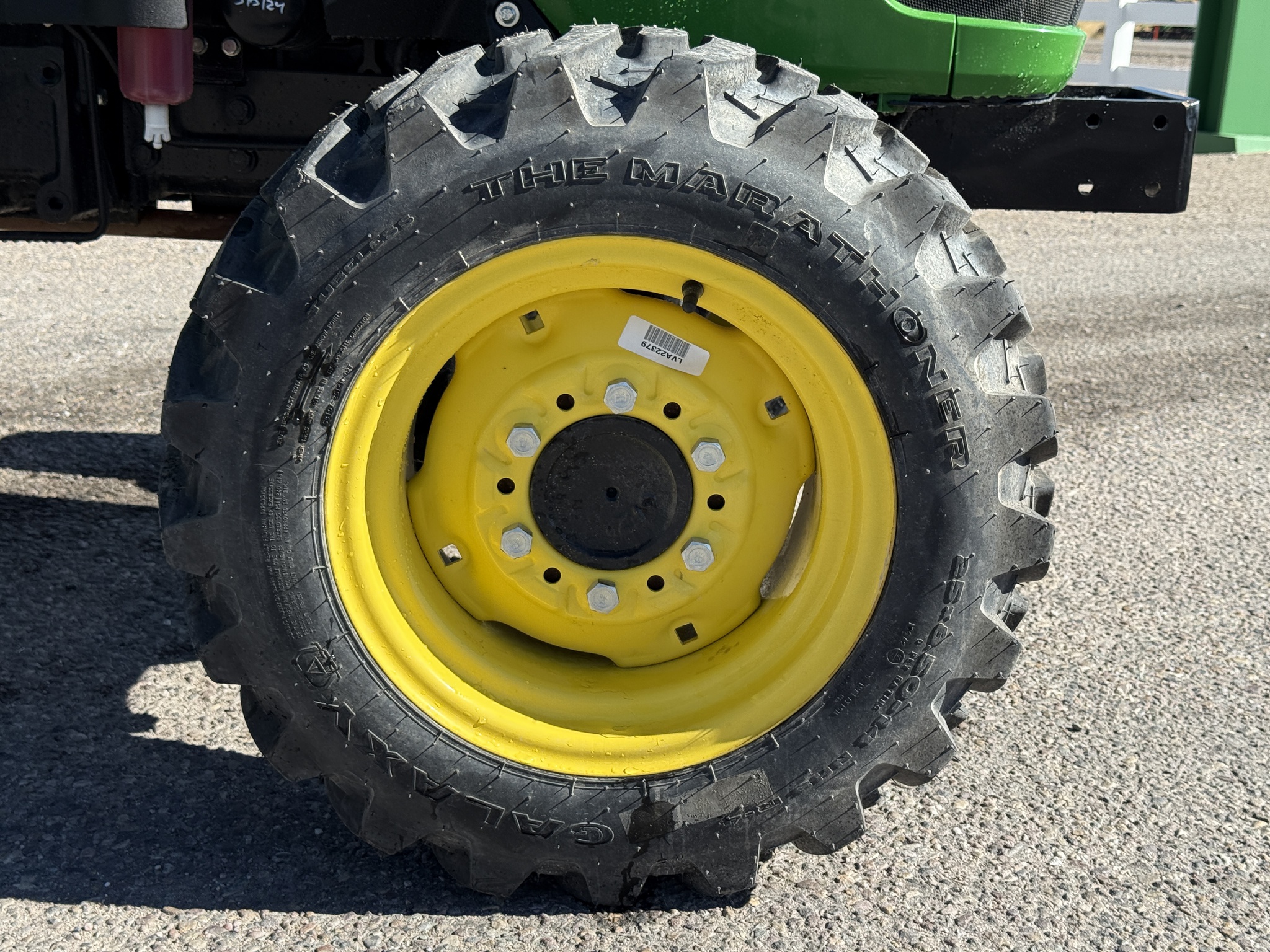 2023 John Deere 3038E Image 30