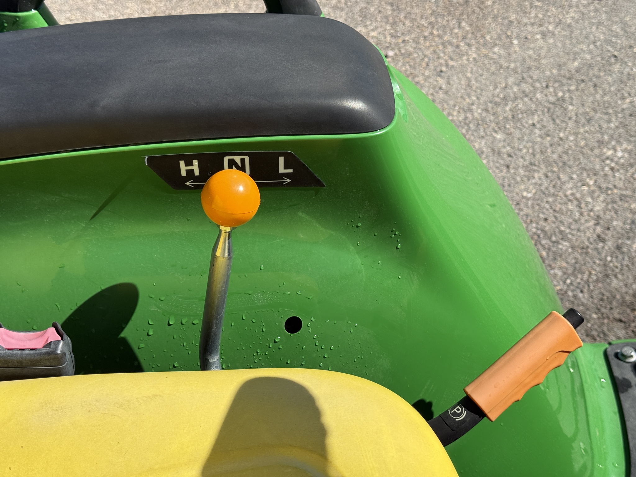 2023 John Deere 3038E Image 16