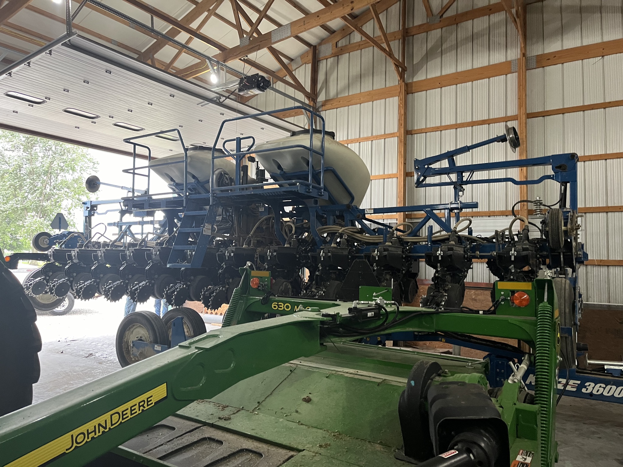 Used 2019 Kinze 3600 Planters: Drawn at Koenig Equipment in Rushville, IN - PhotoXL2