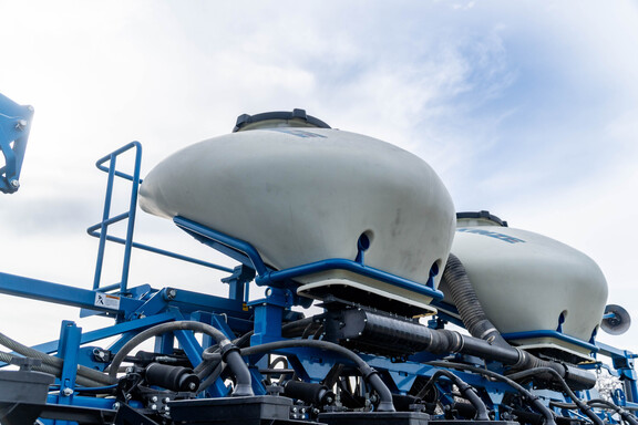 Used 2019 Kinze 3600 Planters: Drawn at Koenig Equipment in Anna, OH - Photo24