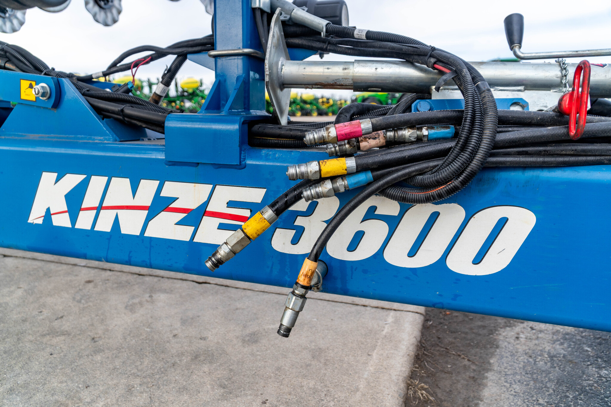Used 2019 Kinze 3600 Planters: Drawn at Koenig Equipment in Anna, OH - PhotoXL8