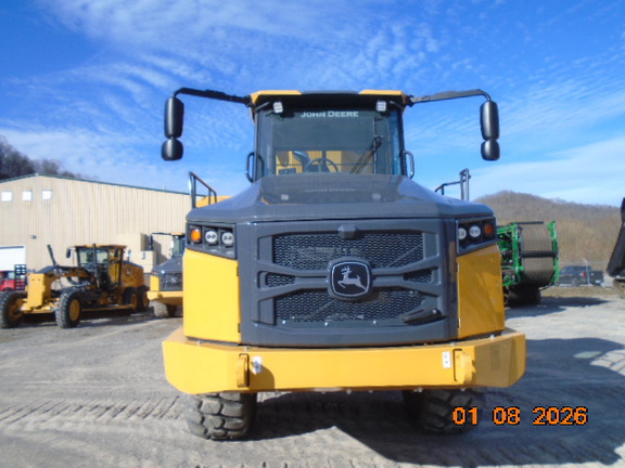 Photo of 2024 John Deere 260 P