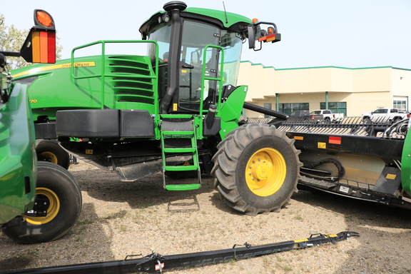 Used 2024 John Deere W170 Windrowers at Horizon Ag & Turf in Edmonton West, AB - Photo6