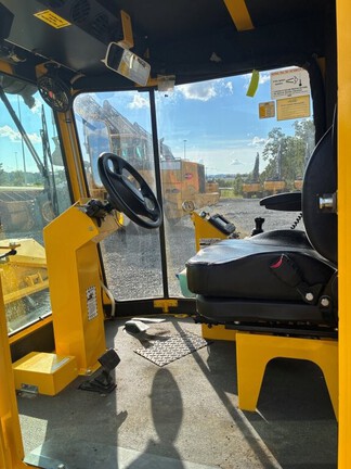 2024 Superior Broom SM74J