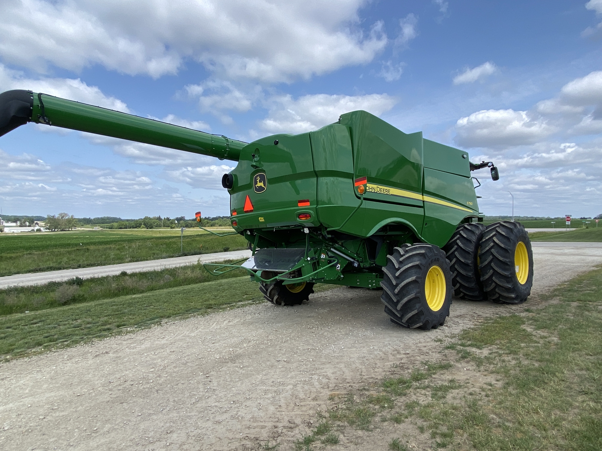 2024 John Deere S790 Image 5