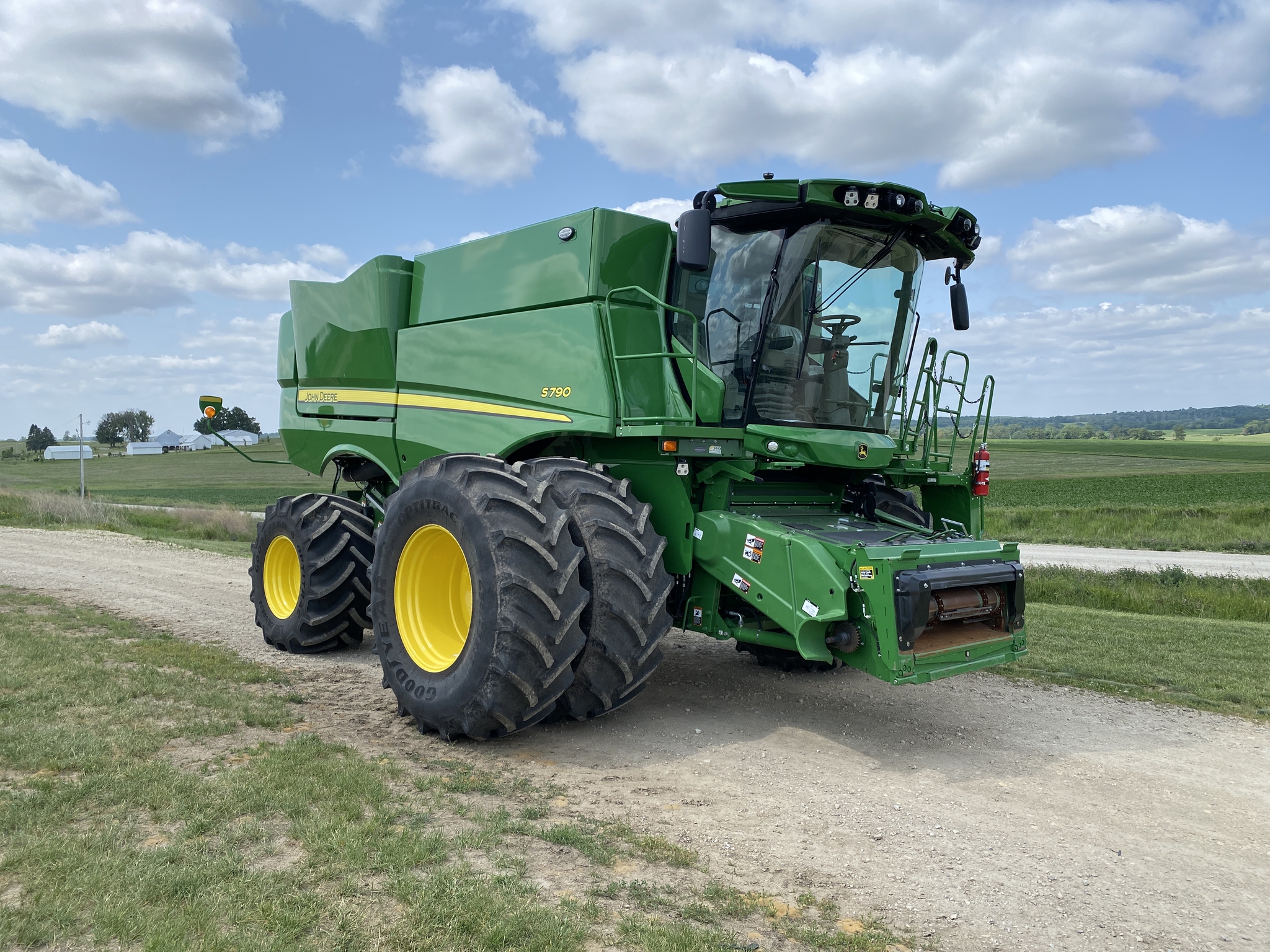 2024 John Deere S790 Image 3