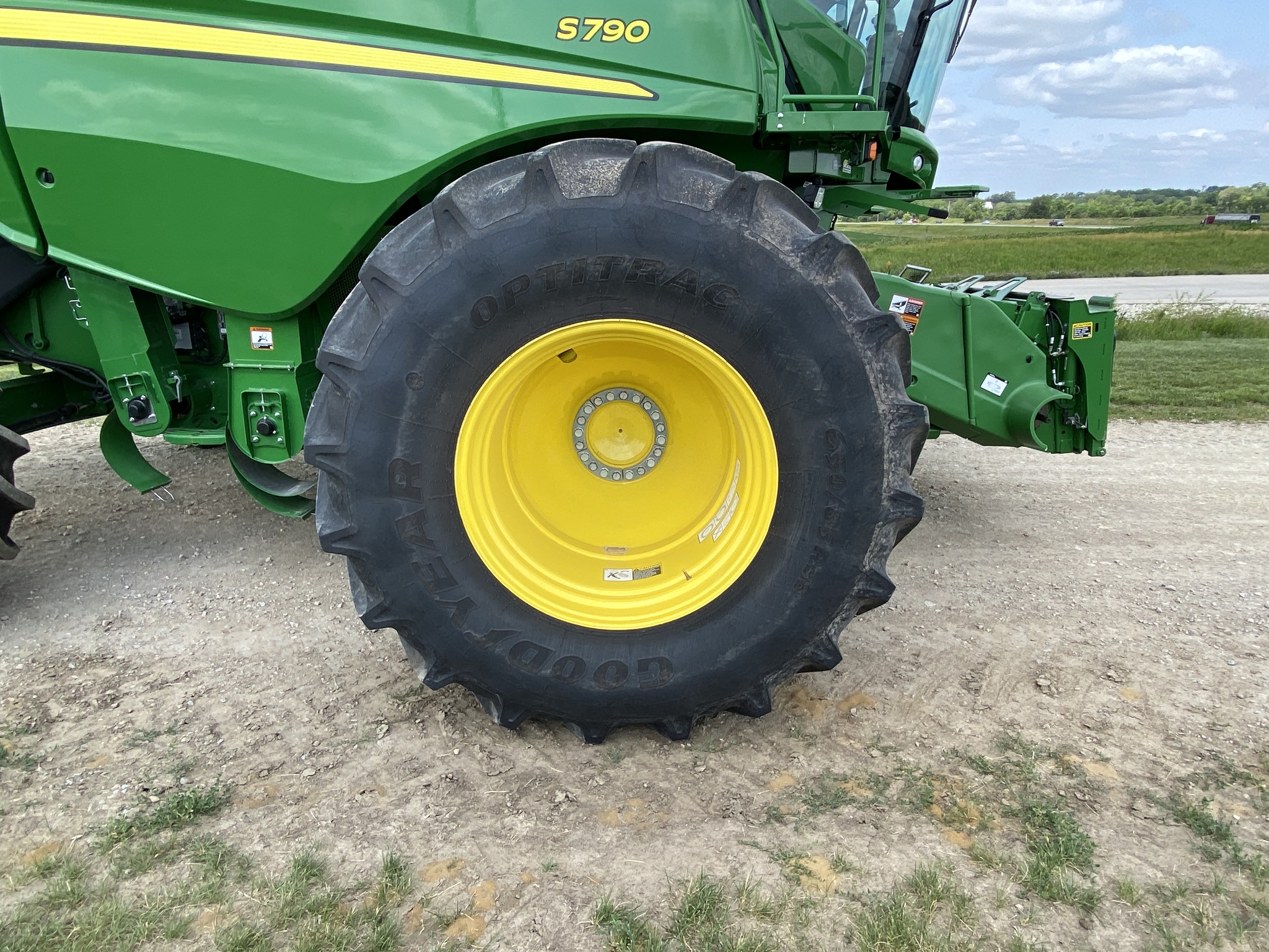 2024 John Deere S790 Image 23