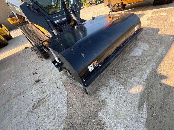 Photo of a 2025 John Deere BR72C BROOM