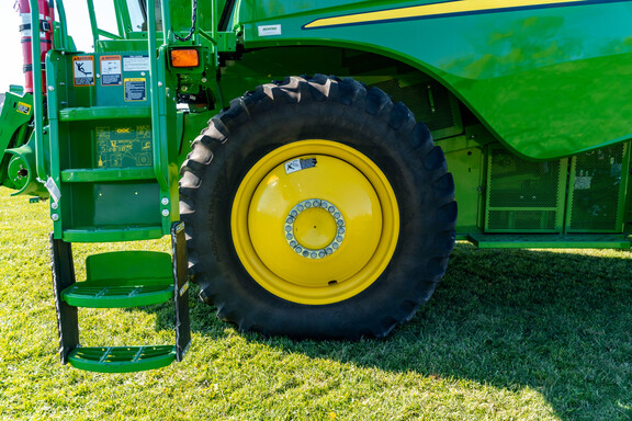 Used 2023 John Deere S760 Combines at Koenig Equipment in Anna, OH - Photo9