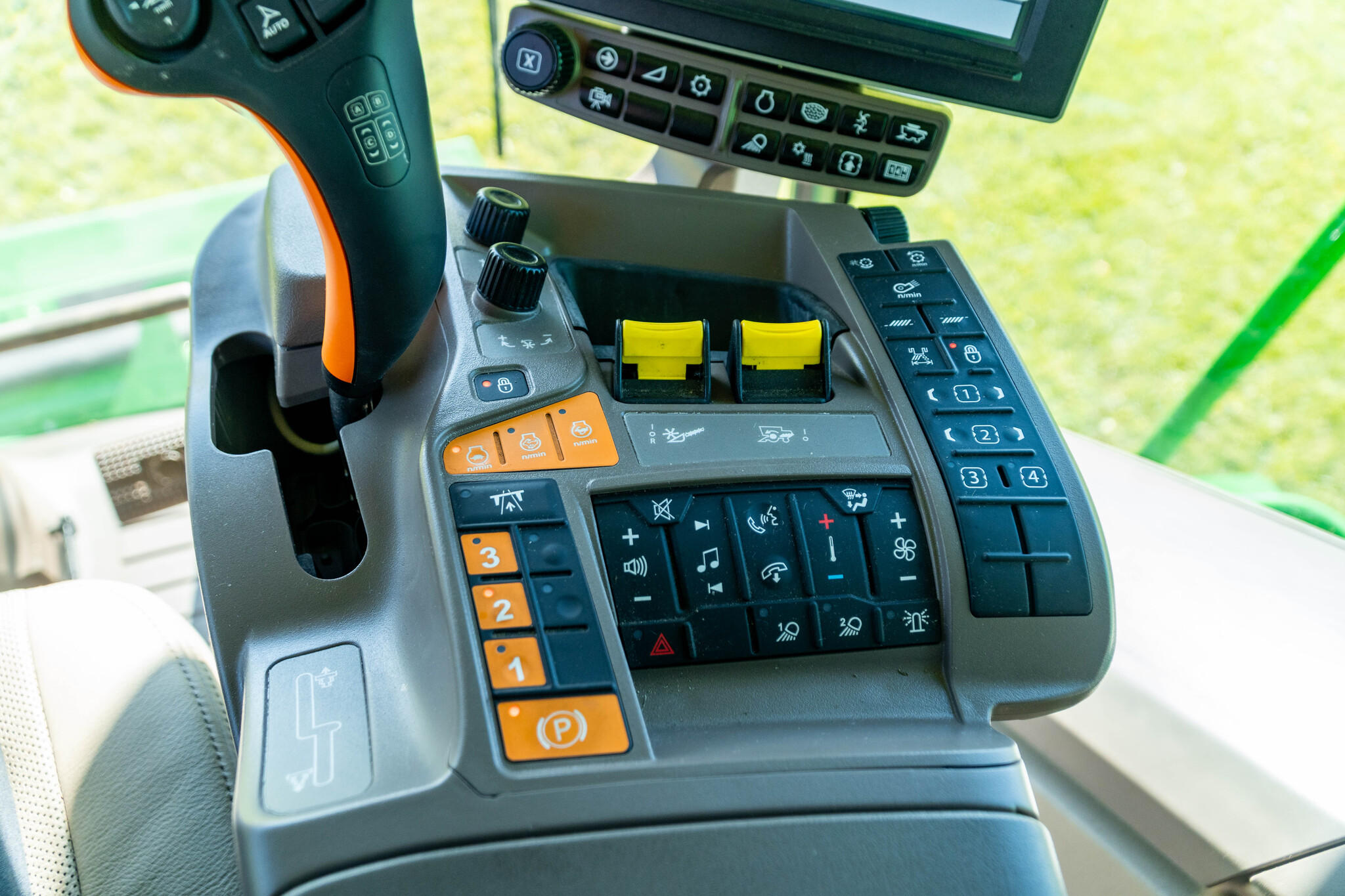 Used 2023 John Deere S760 Combines at Koenig Equipment in Anna, OH - PhotoXL43