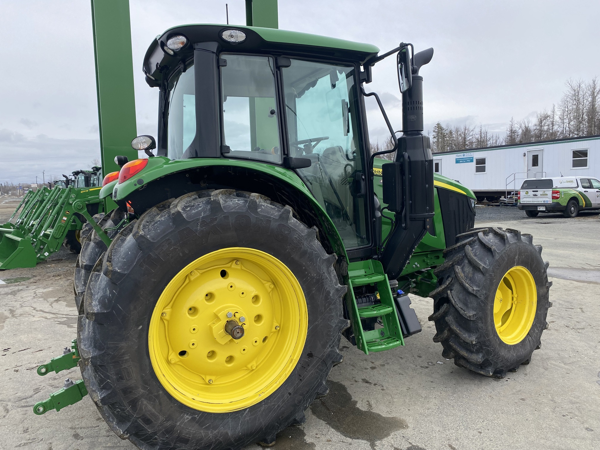 2024 John Deere 6120M Image 14