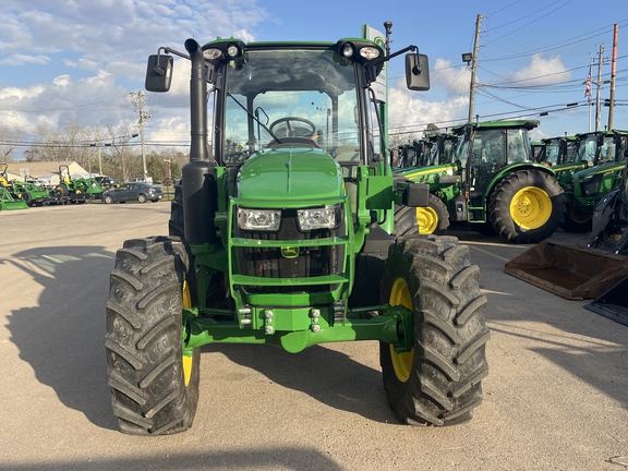 2023 John Deere 5105M Photo 2