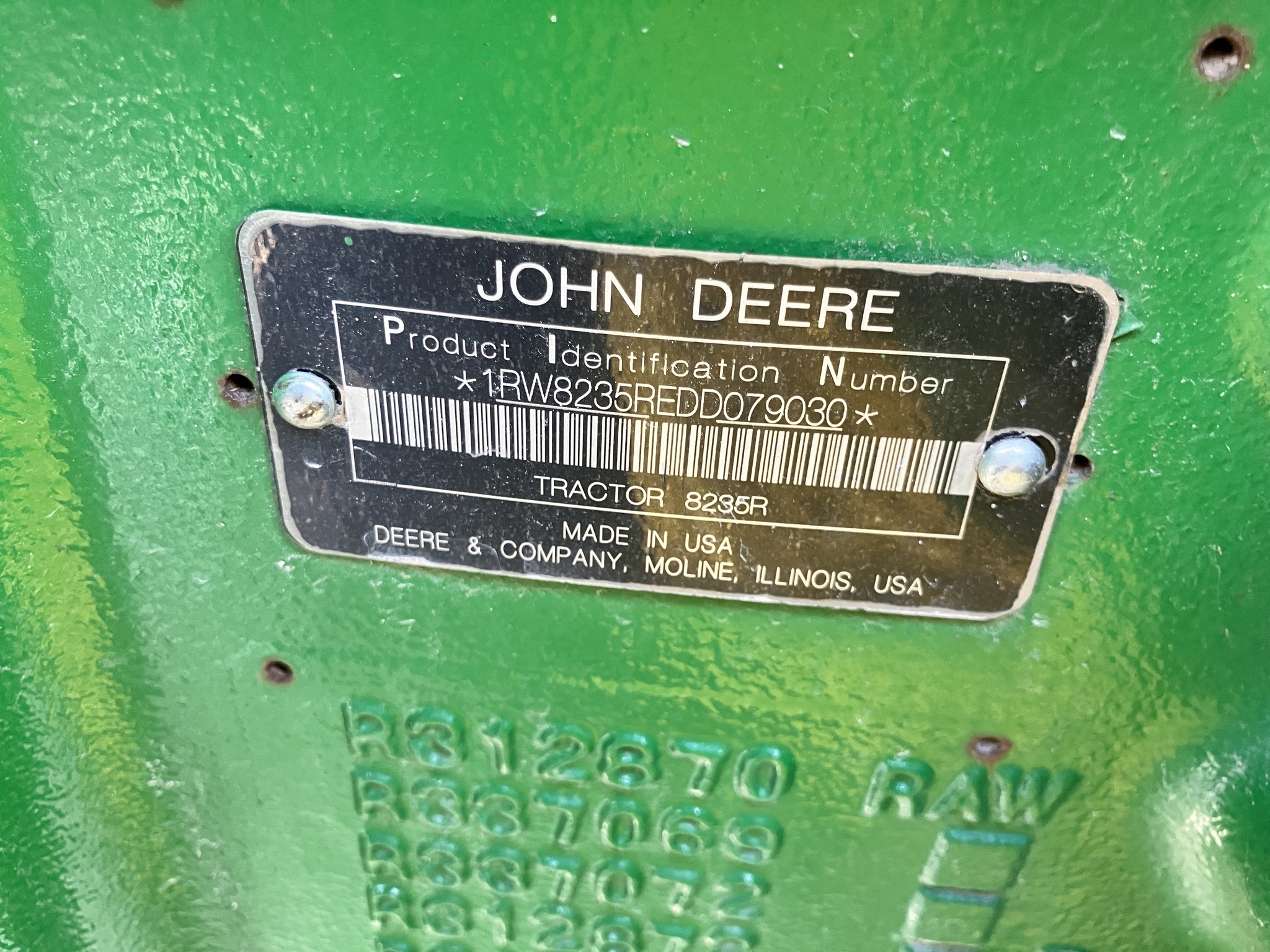 2013 John Deere 8235R Image 26