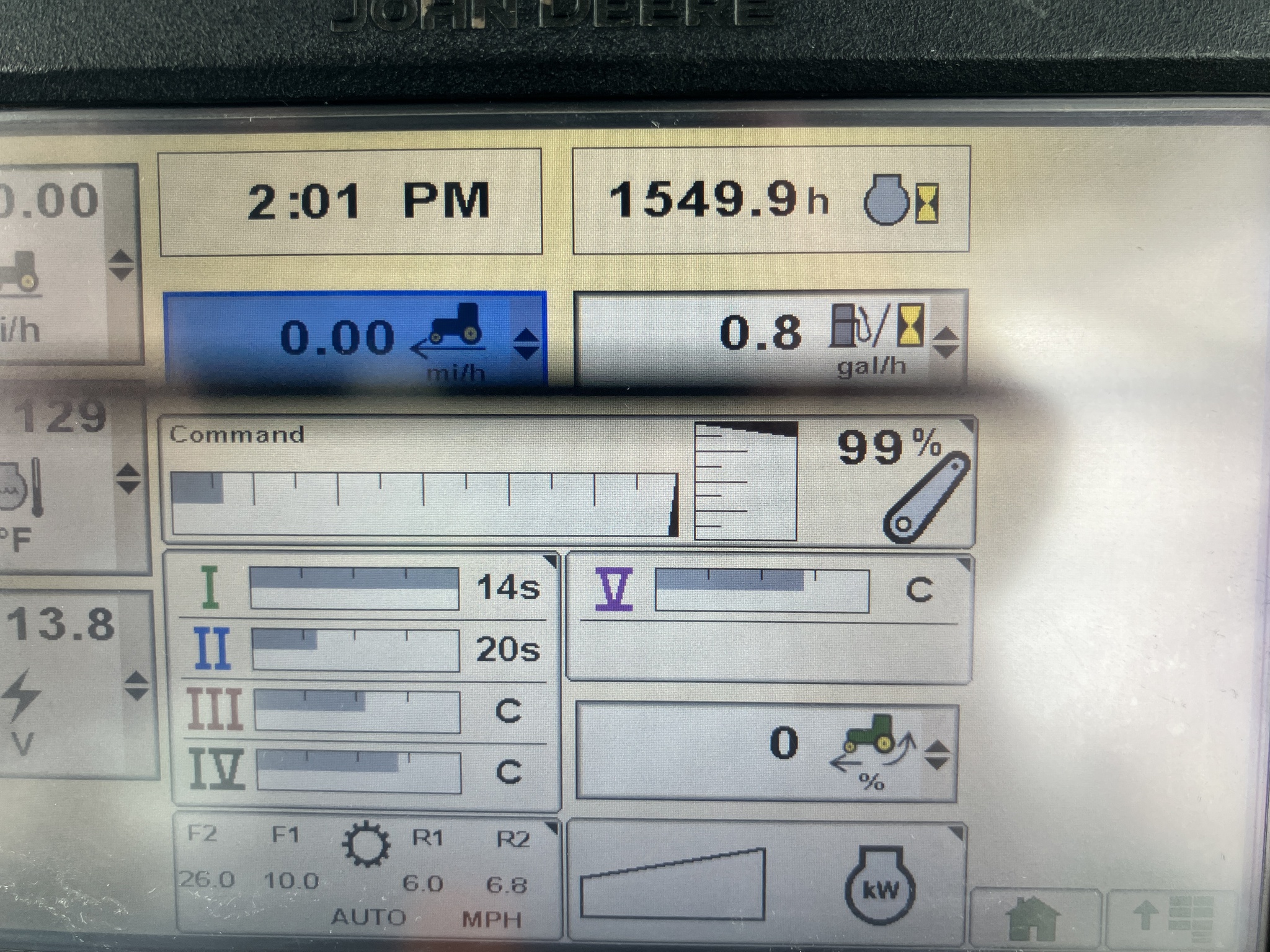 2013 John Deere 8235R Image 27