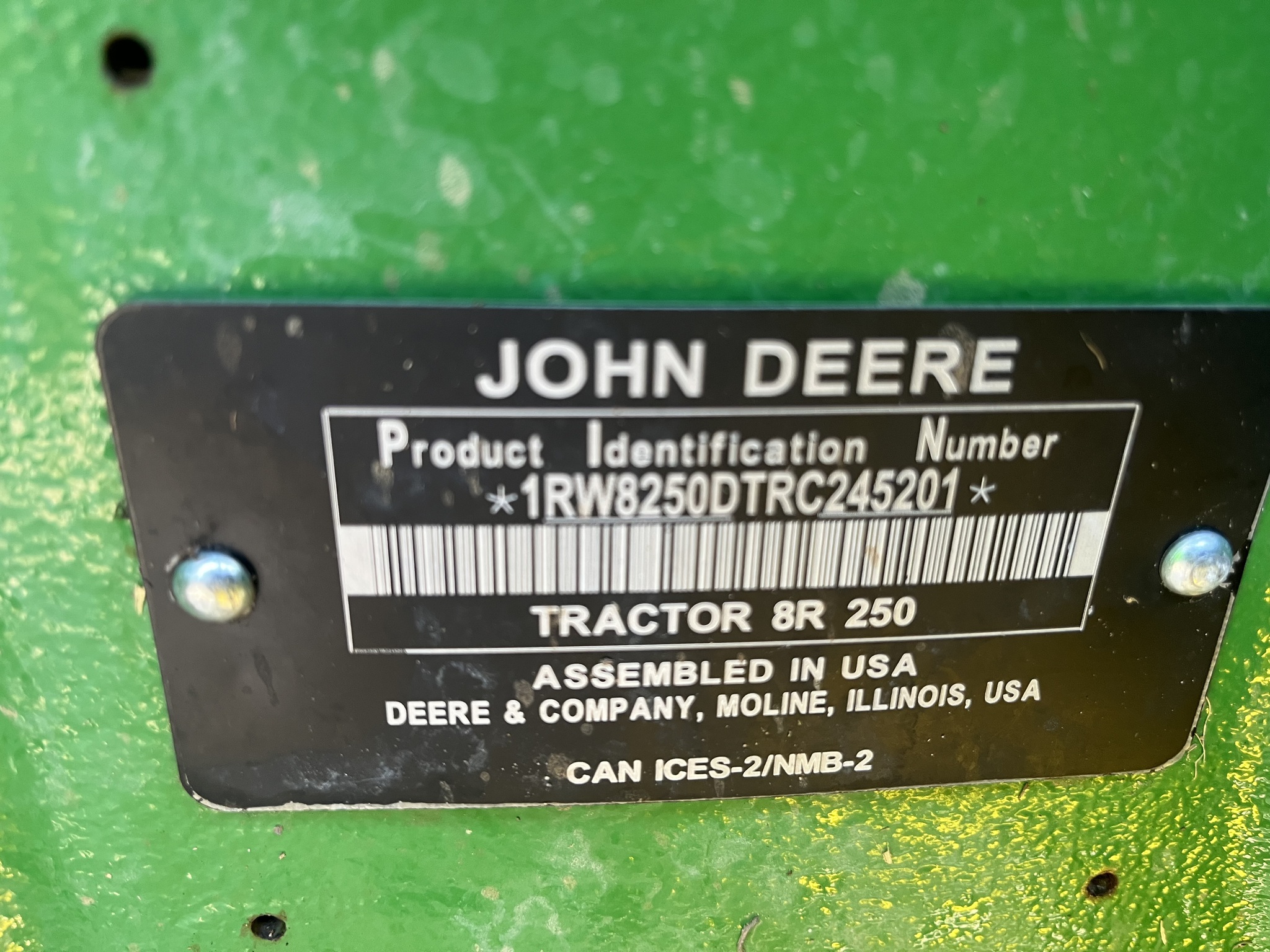  2024 John Deere 8R 250 at Heritage Tractor in Pittsburg, KS