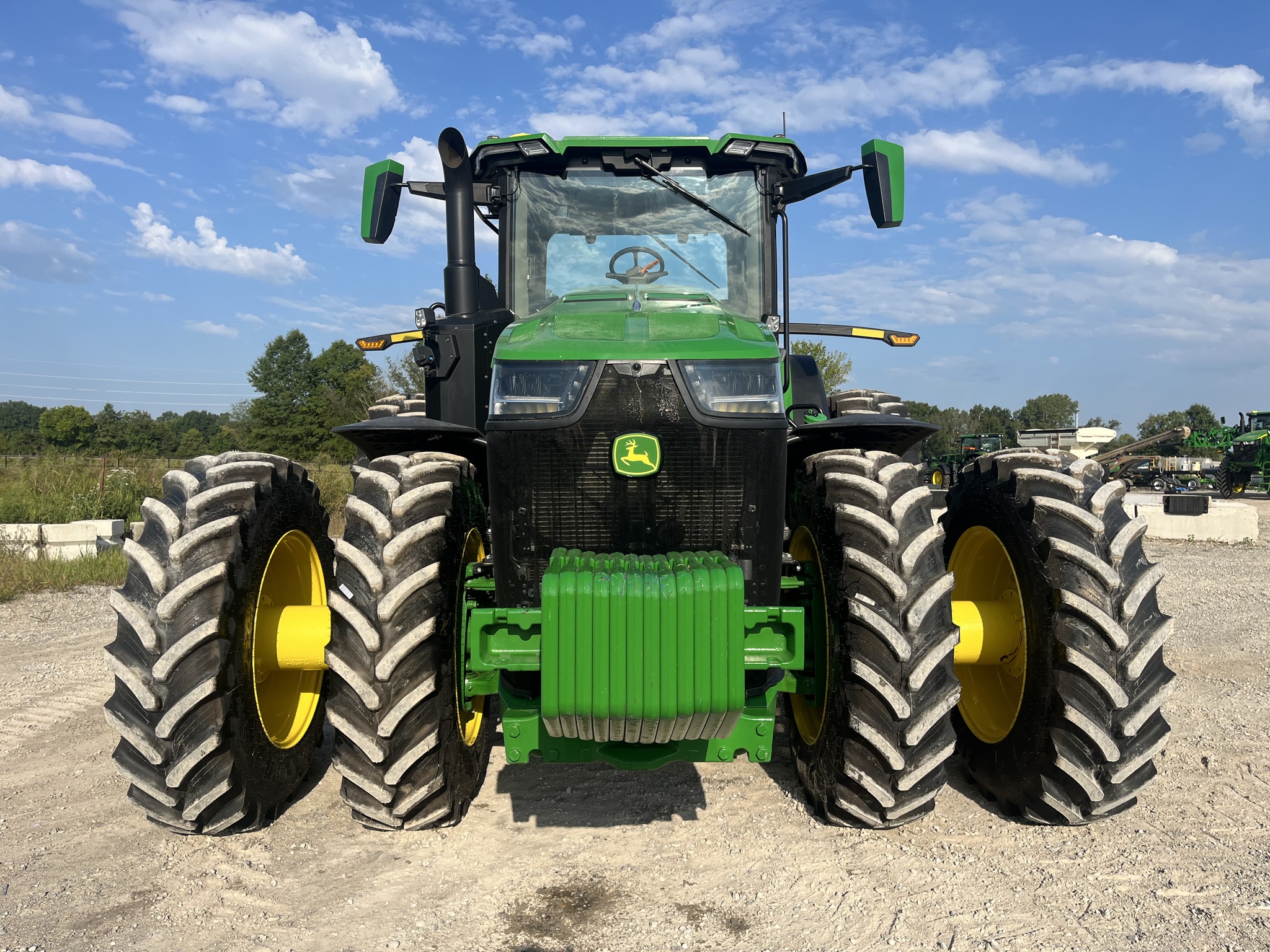  2024 John Deere 8R 250 at Heritage Tractor in Pittsburg, KS