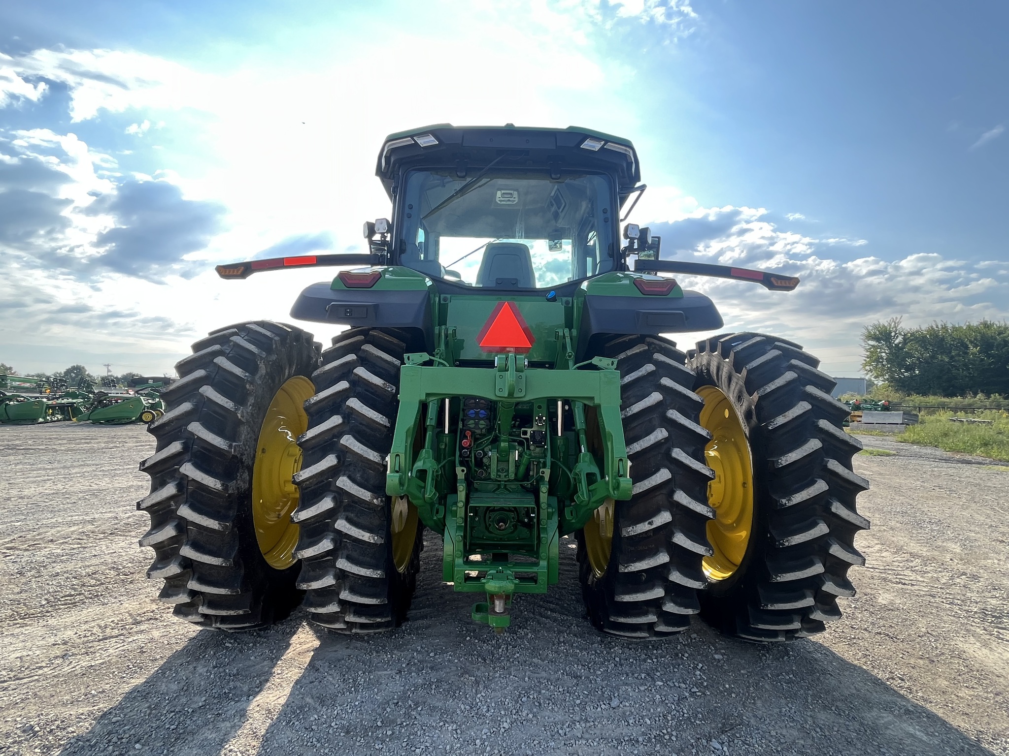  2024 John Deere 8R 250 at Heritage Tractor in Pittsburg, KS