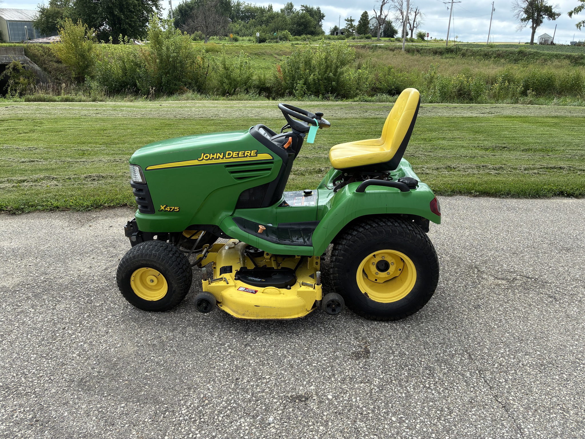 2003 John Deere X475 Image 1
