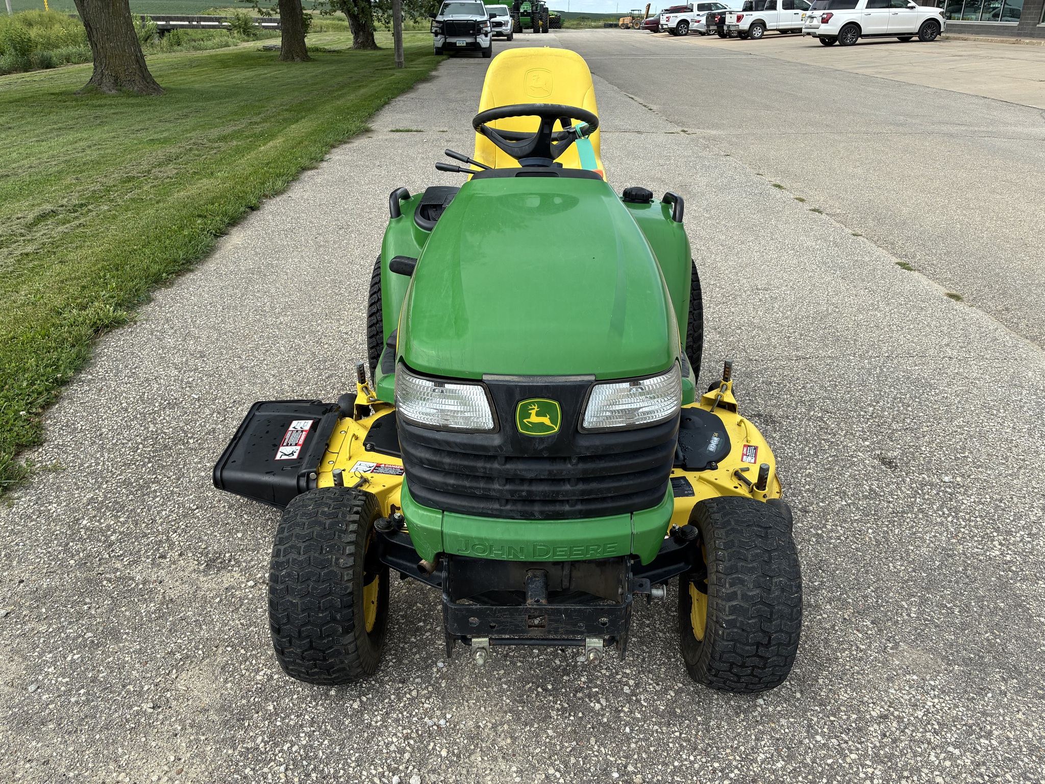 2003 John Deere X475 Image 3