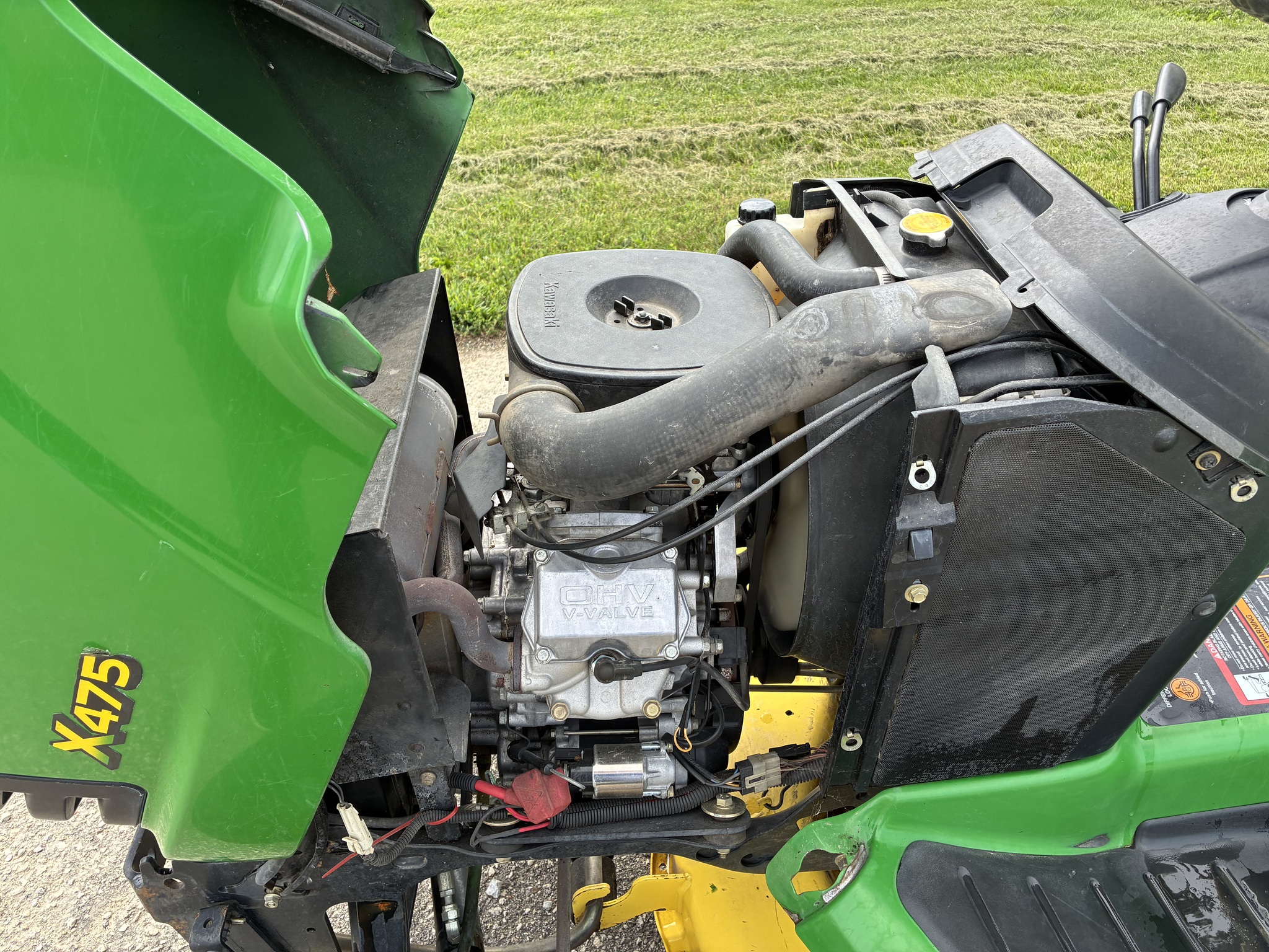 2003 John Deere X475 Image 7