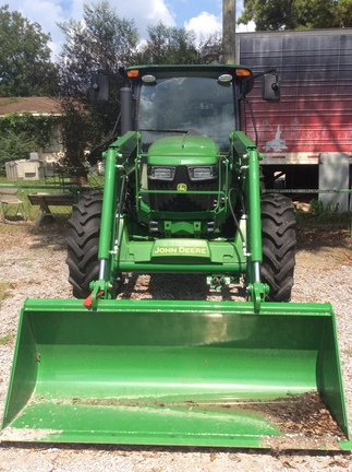 2024 John Deere 5075E Photo 3