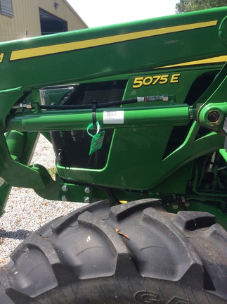 2024 John Deere 5075E Photo 8