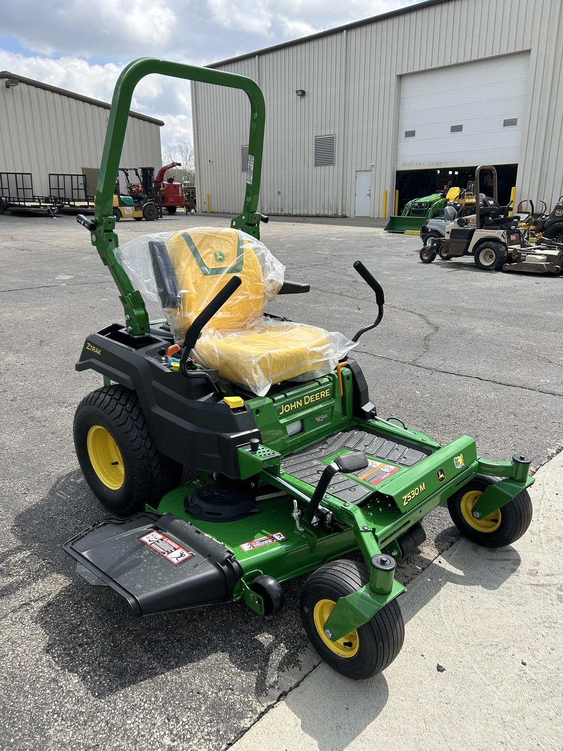 2025 John Deere Z530M Image 8