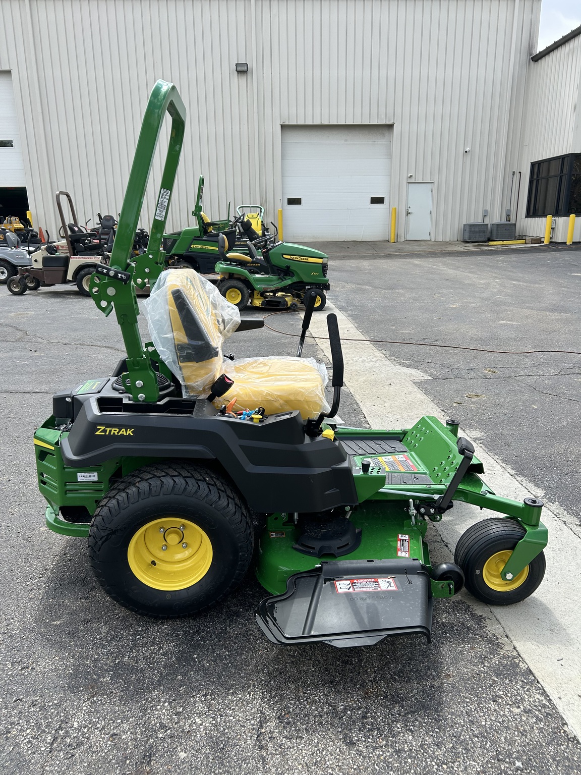 2025 John Deere Z530M Image 7