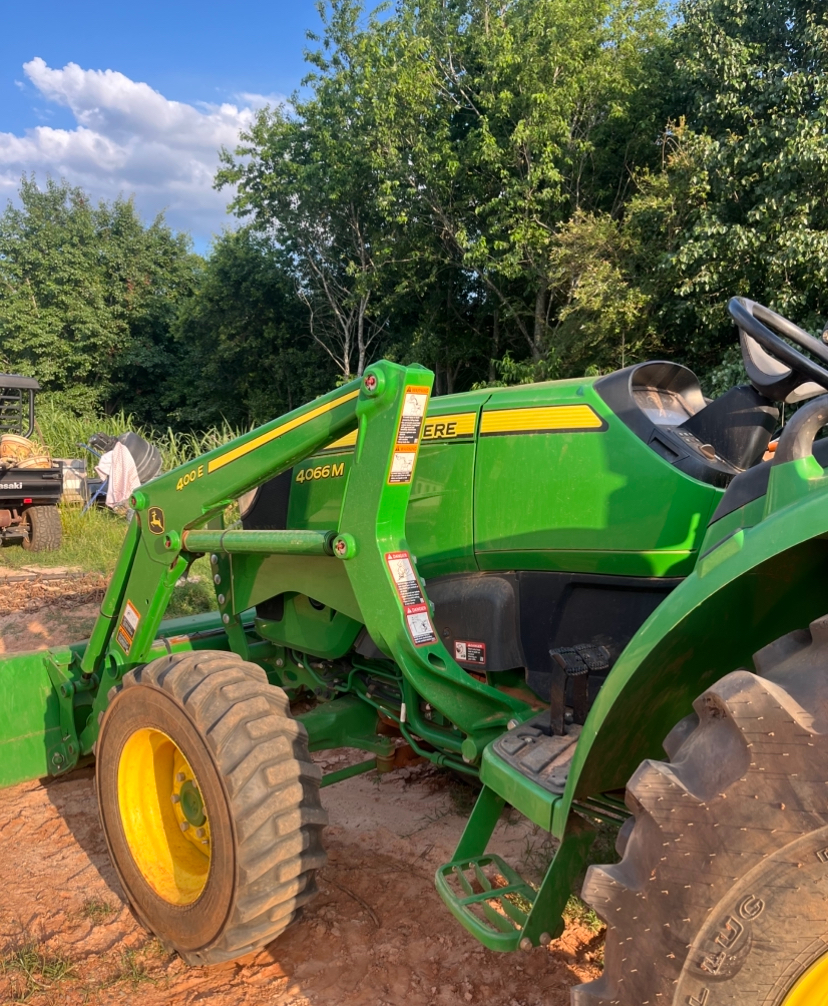 2023 John Deere 4066M Image 2
