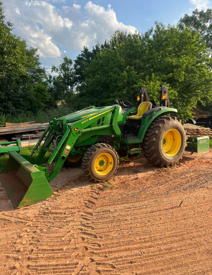 2023 John Deere 4066M Image 1
