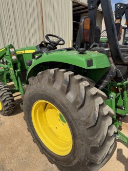 2021 John Deere 4052R Photo 4