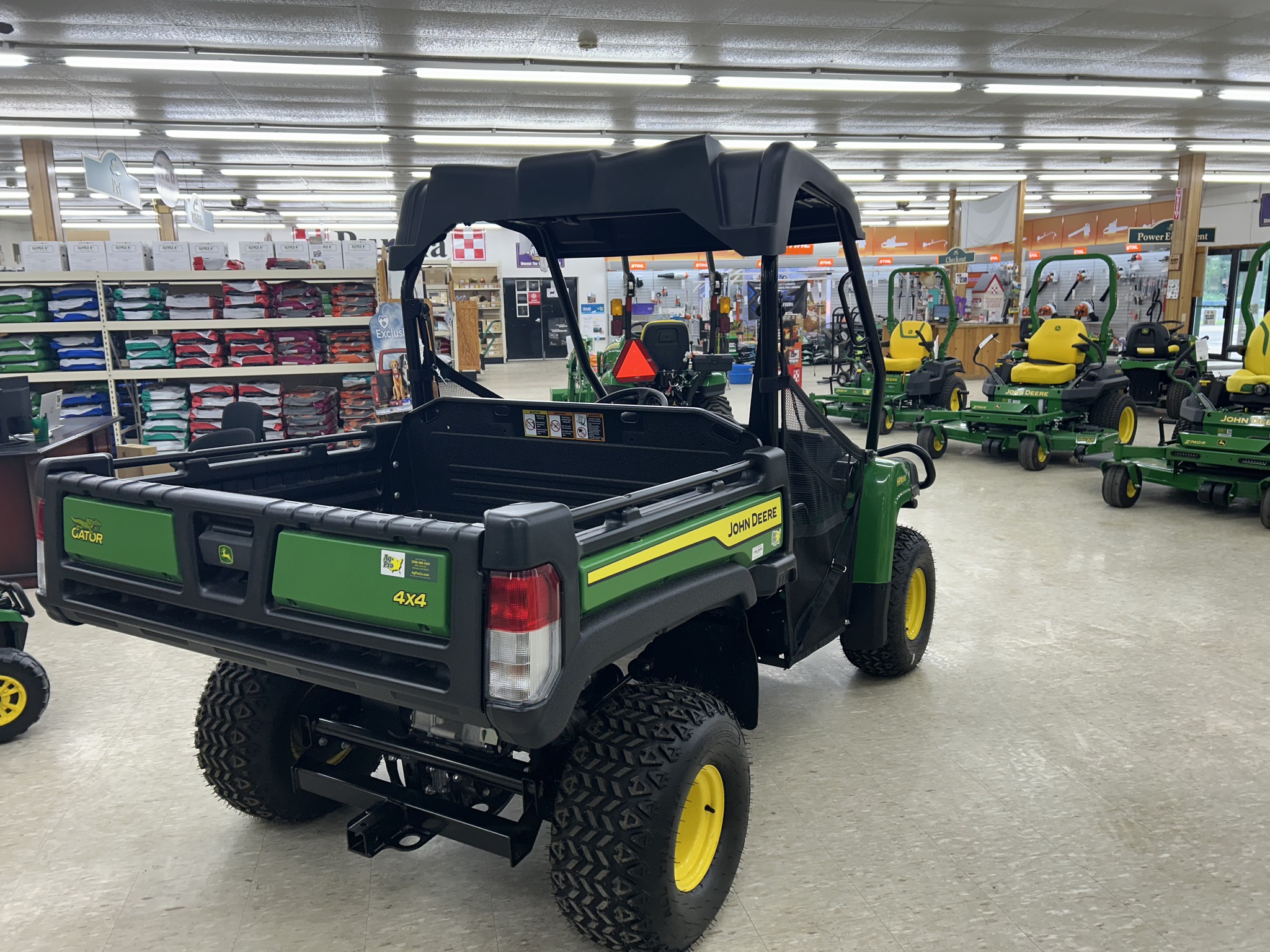 2024 John Deere HPX615E Image 5