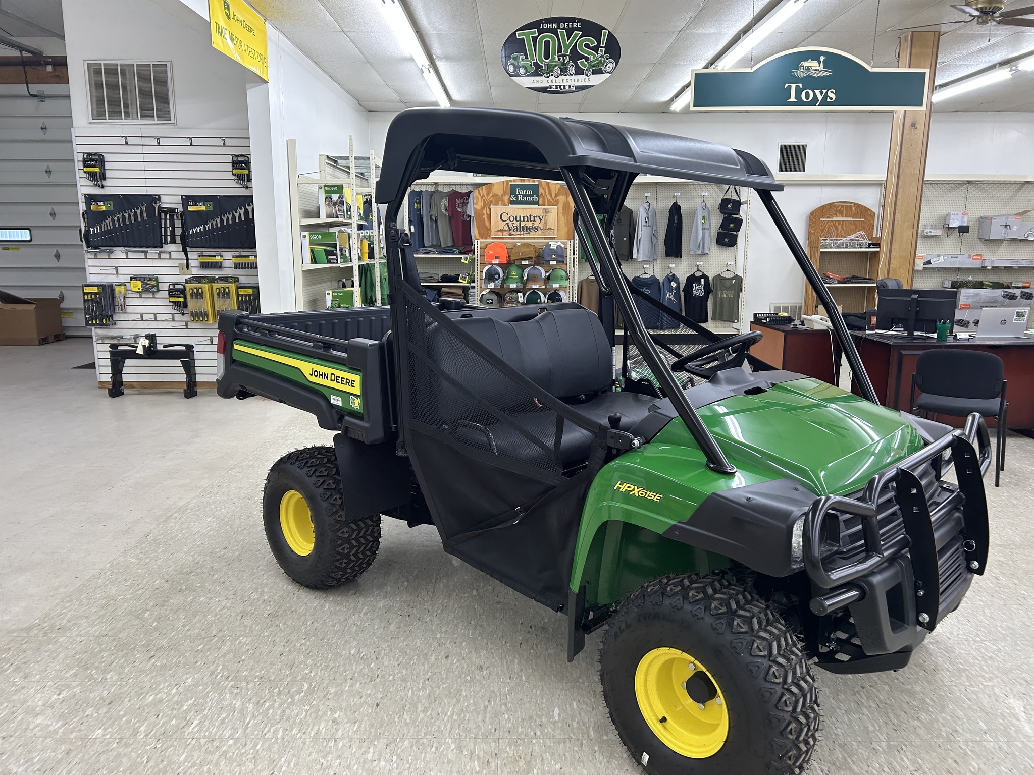 2024 John Deere HPX615E Image 7