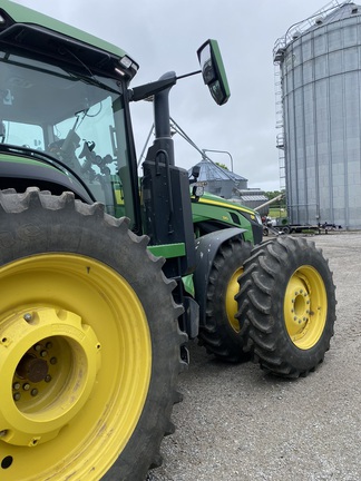 Photo of 2021 John Deere 8R 310